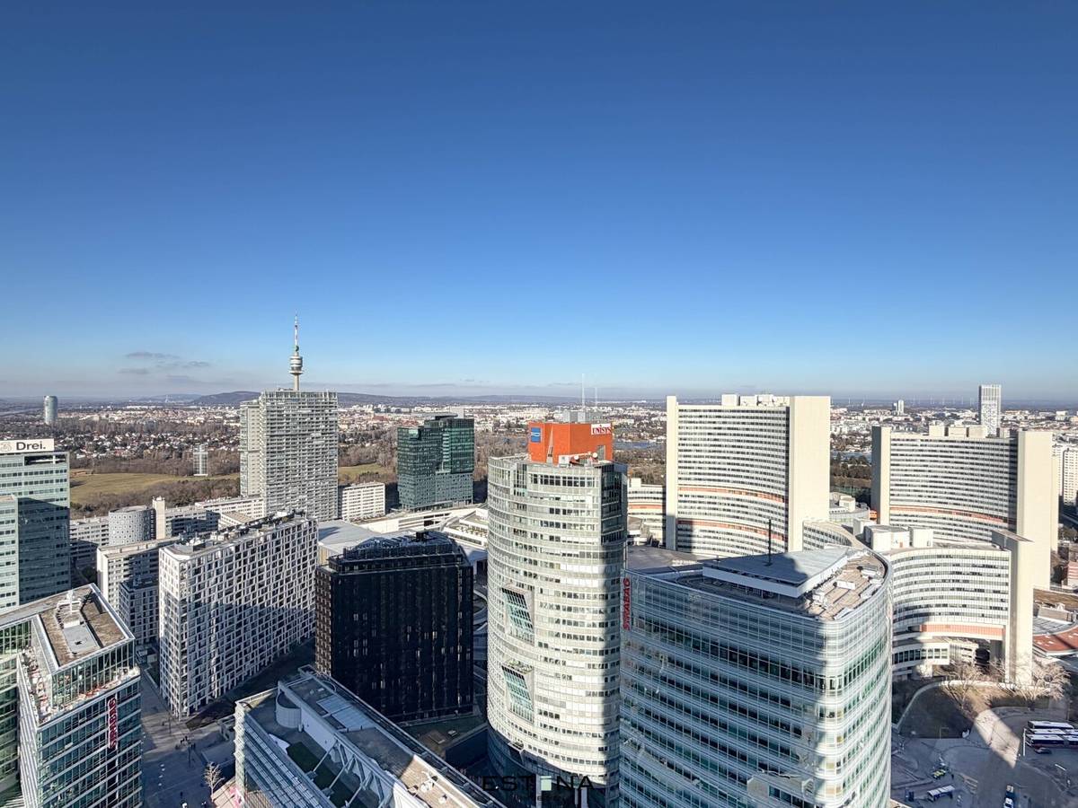 DC 2: 3-Rm Apt 81m² 32nd Floor