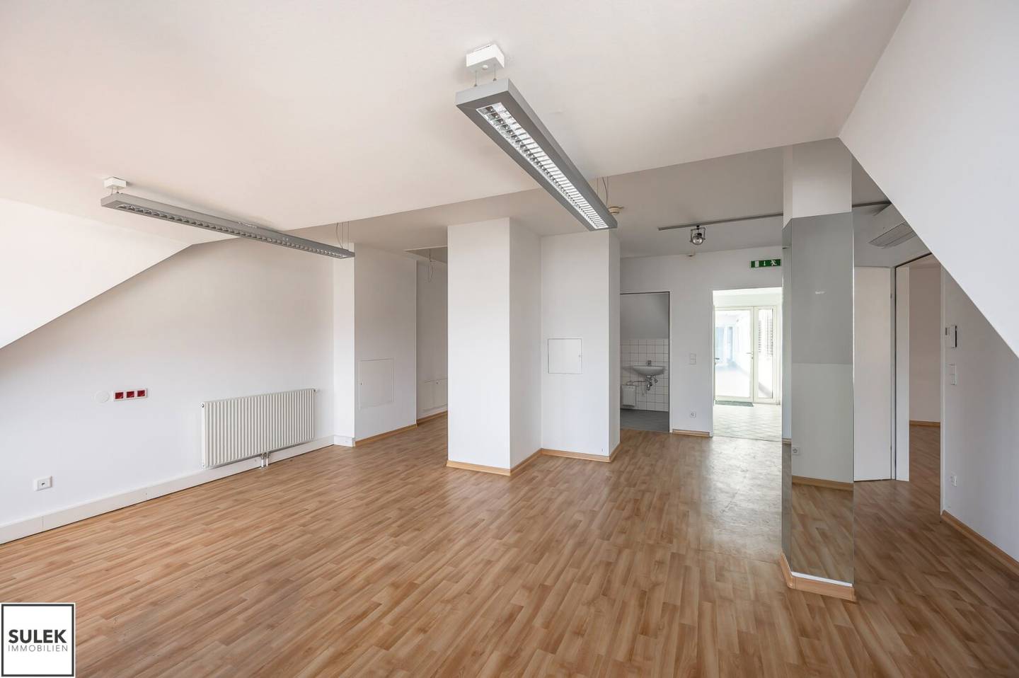 Neubau-Büro im Zentrum von Eisenstadt – klimatisiert, vis-a-vis Kongresszentrum – provisionsfrei - ab sofort verfügbar!