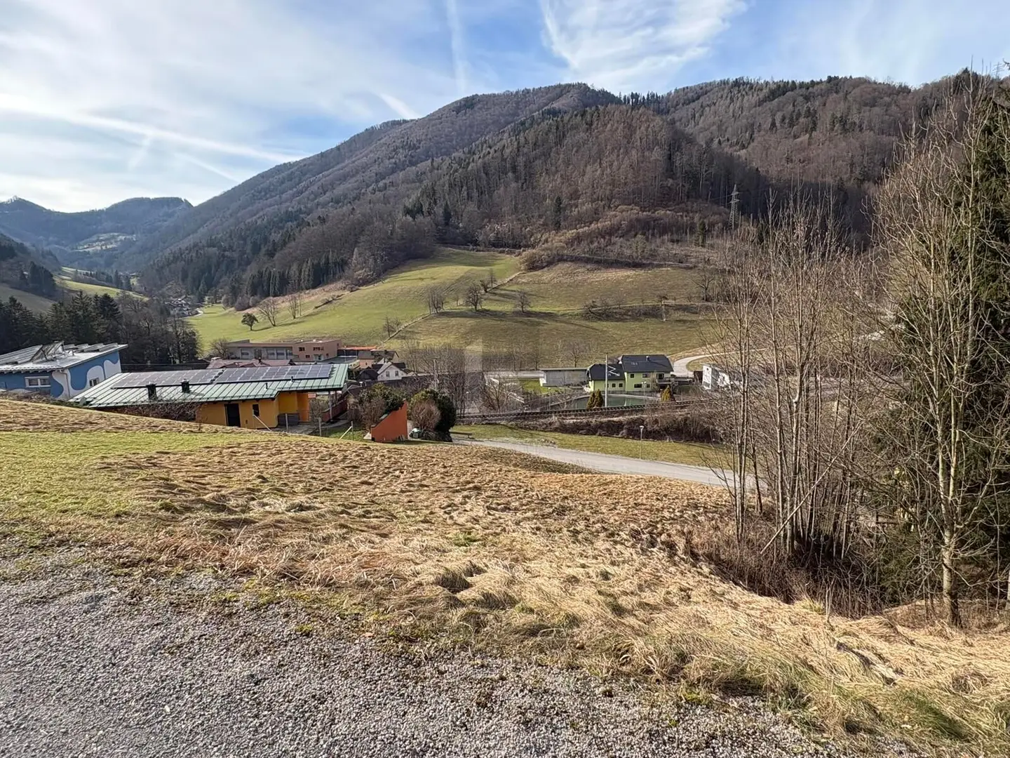 Sunny building plot with fiber and green view Apartment