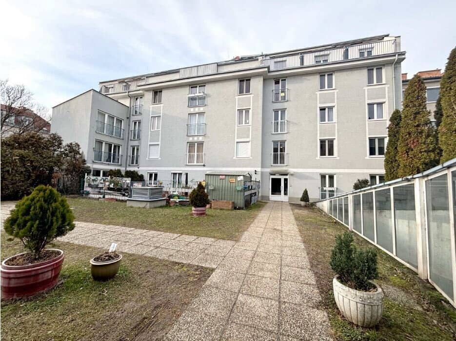 Apartment Package - 9 Residential Units and 3 Garage Spaces in 1210 Vienna