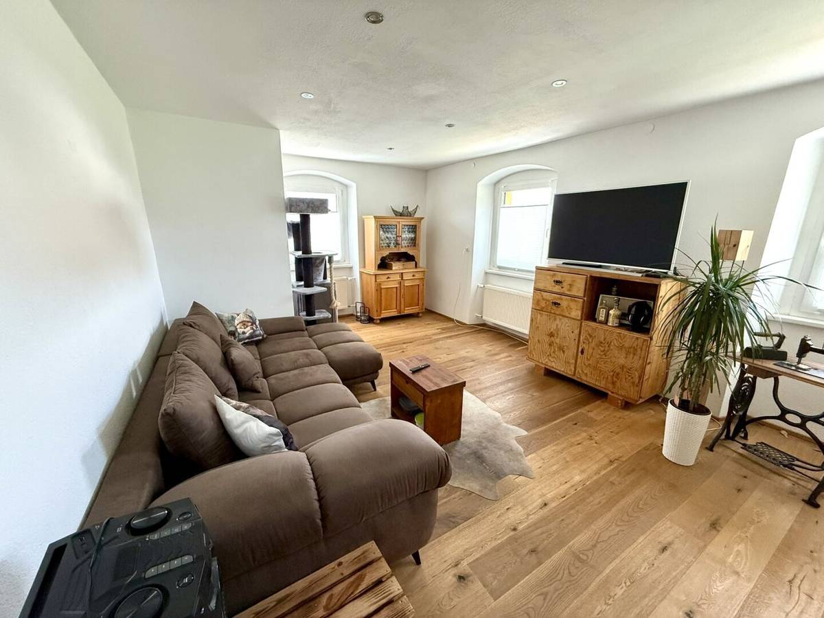 Stilvolle 3-Zimmer Wohnung in Hohenweiler mit Terrasse & Garage