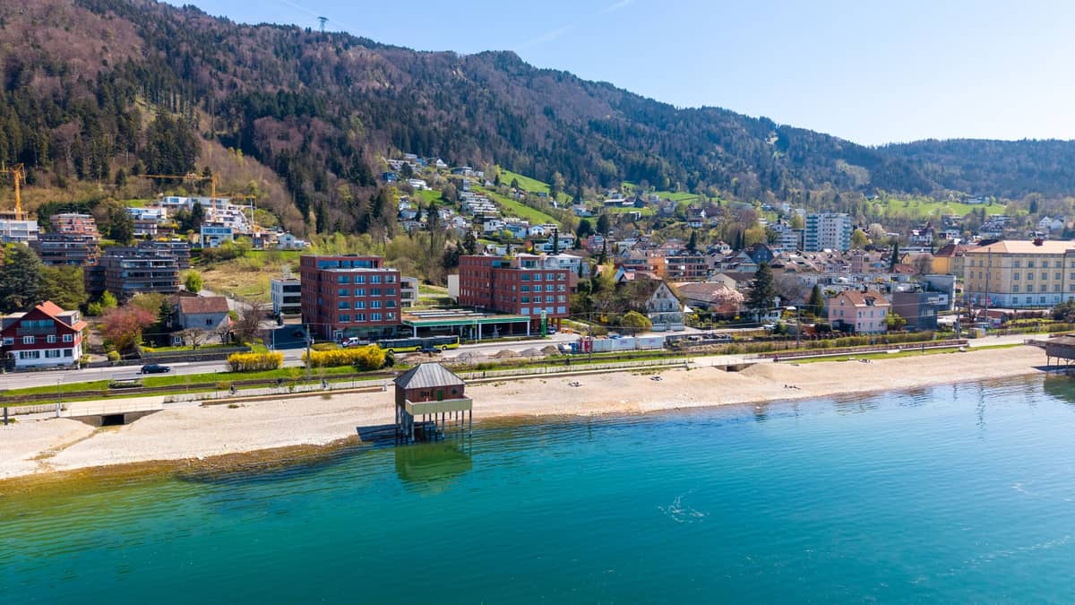 Lochau: 2-Zimmer-Wohnung mit Seeblick, Loggia, am Bodensee, 3. Etage