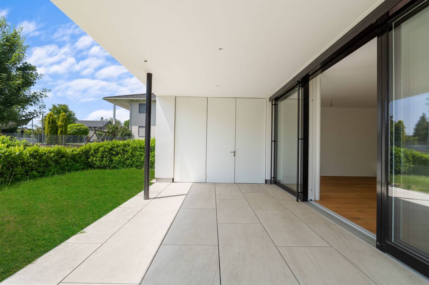 Ground floor apartment with garden and terrace