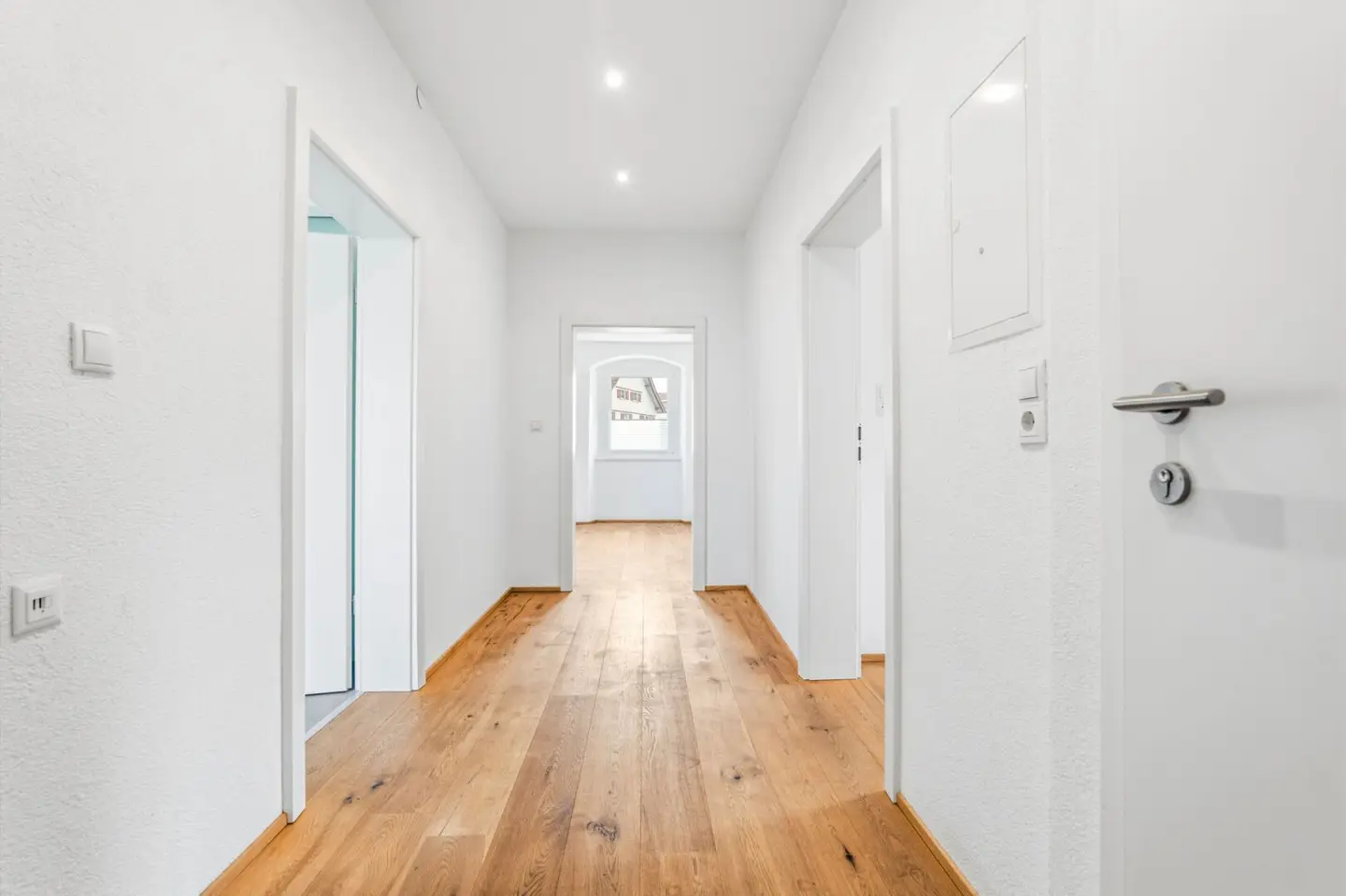 Apartment in quiet location with sunny terrace