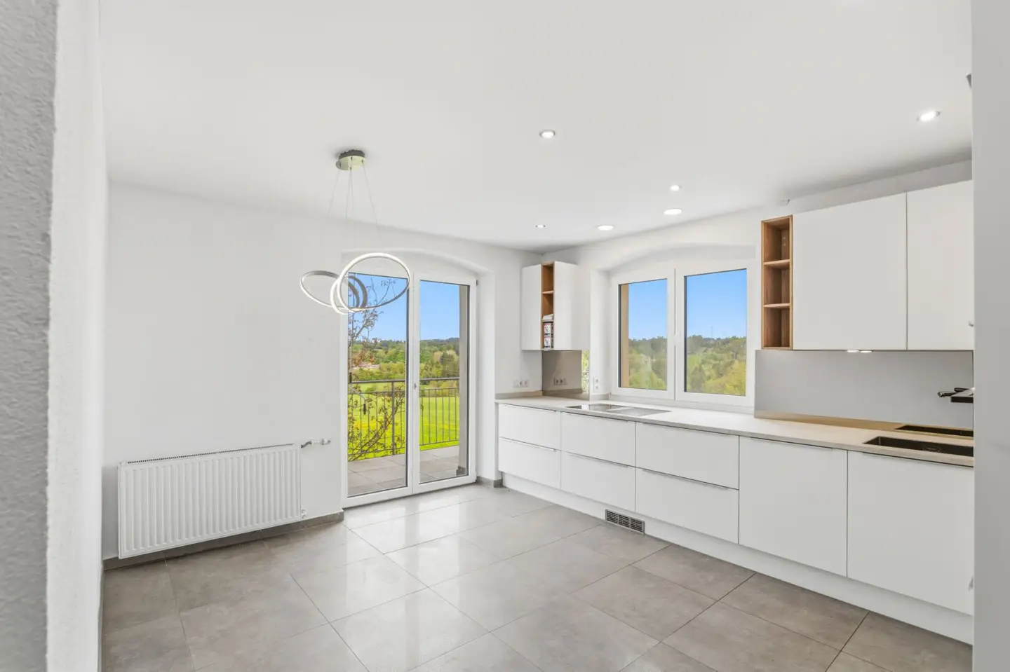 Apartment in quiet location with sunny terrace