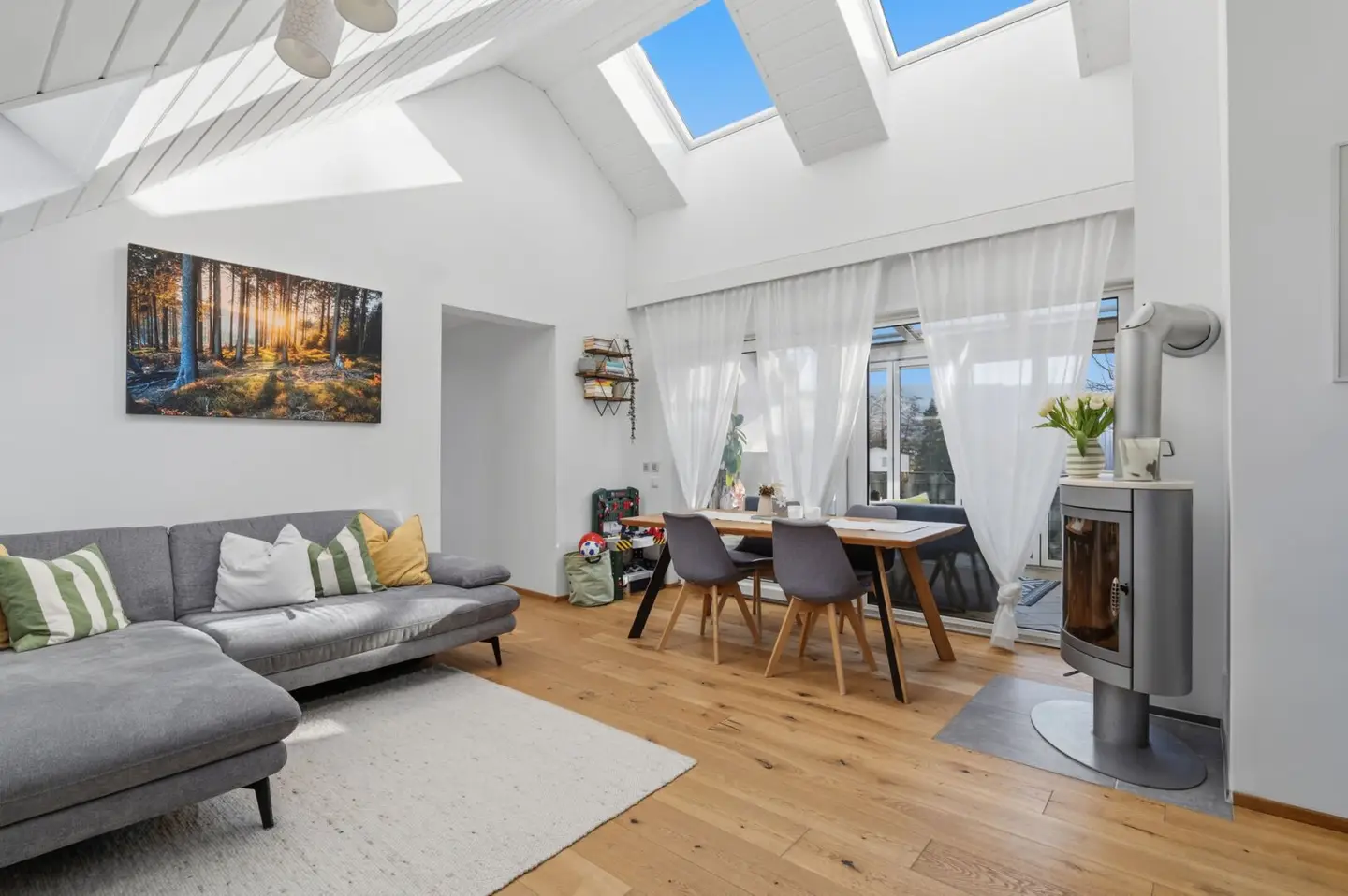 Apartment with conservatory and underground parking