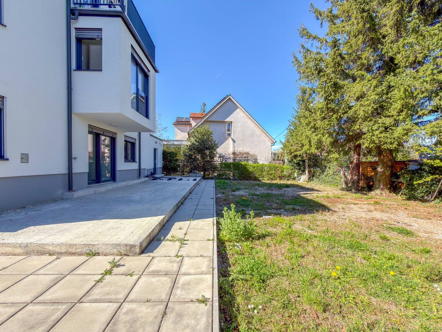Living and working combined | Multi-family house with commercial space in 1230 Wien