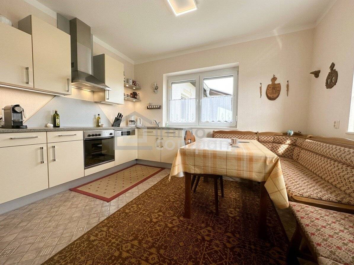 Einfamilienhaus in Eichberg: 4 Zimmer, Garten, Balkon & 2 Garagen!