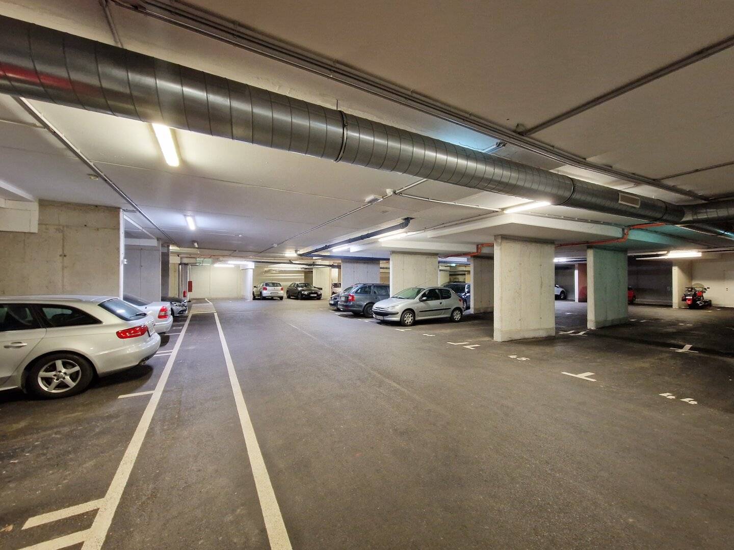 Parkplatzsuche ade! Praktische Tiefgaragenstellplätze nahe Einkaufszentrum Schwechat
