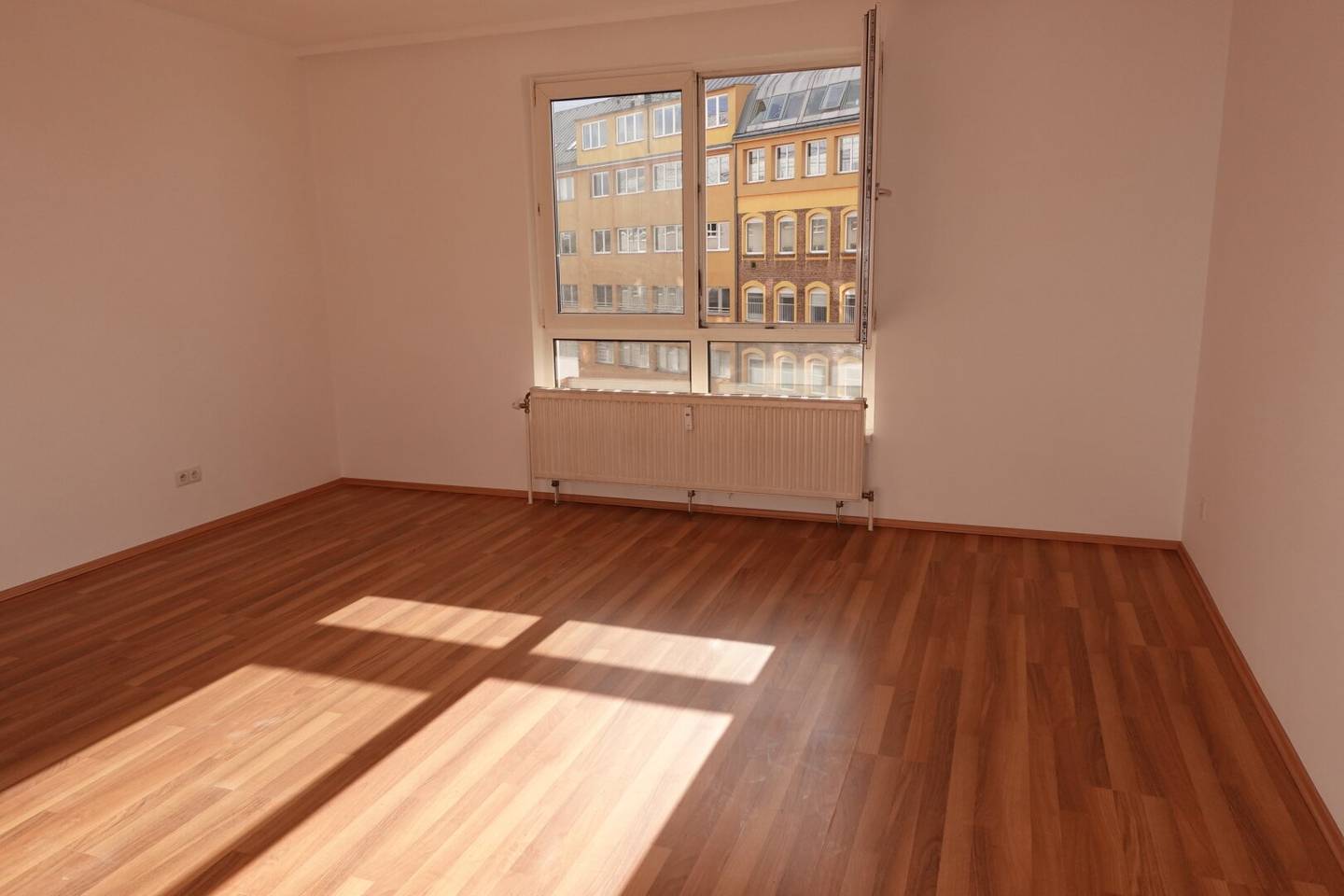 Wohnung sonnig und hell nahe Waldmüllerpark