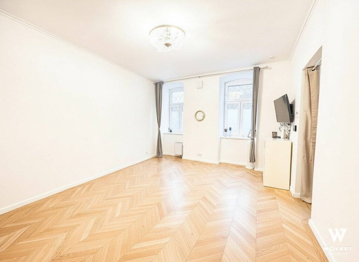 Moderne 2-Zimmer-Altbauwohnung mit Terrasse im ruhigen Innenhof