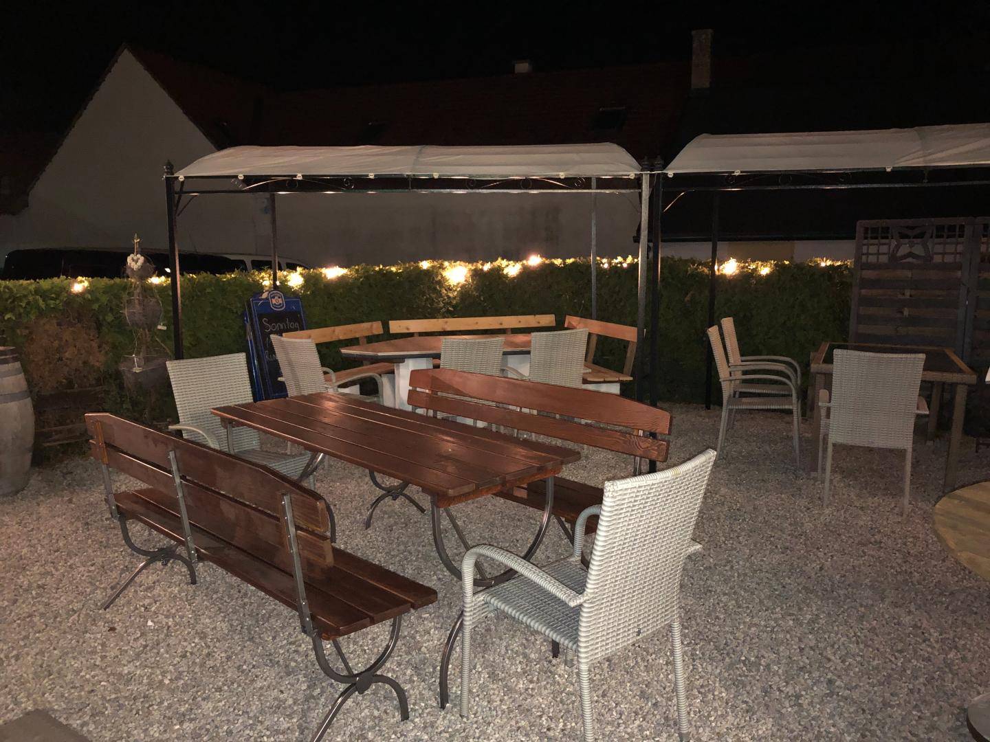 Charmantes Gasthaus in Willendorf mit Gastgarten, 180 m² Nutzfläche, Parkplatz