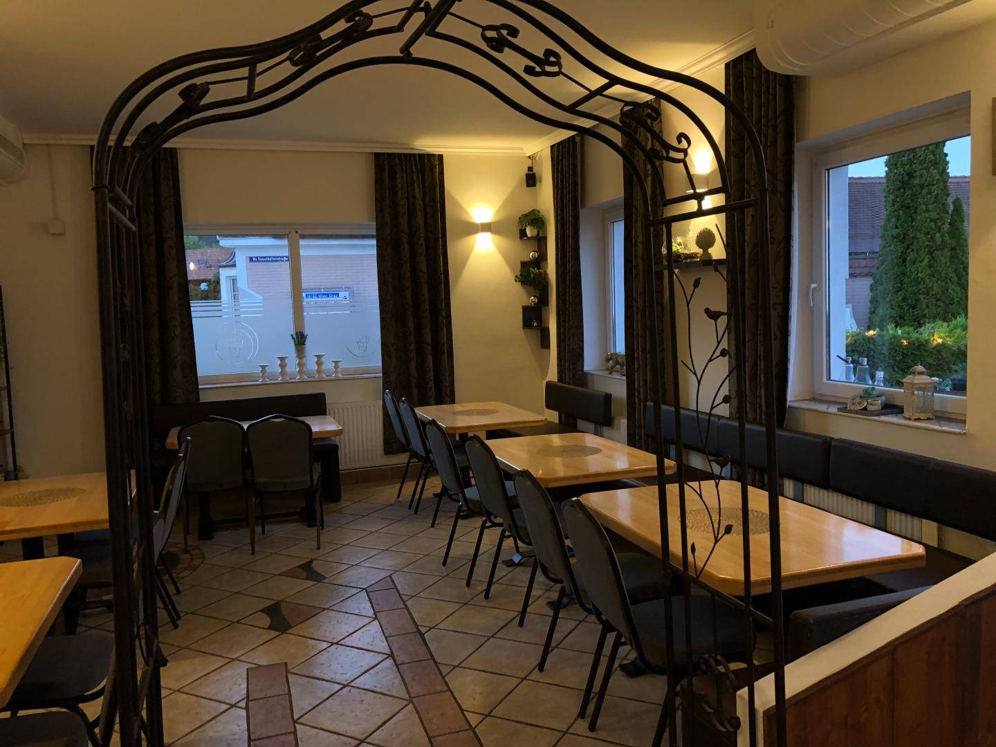 Charmantes Gasthaus in Willendorf mit Gastgarten, 180 m² Nutzfläche, Parkplatz
