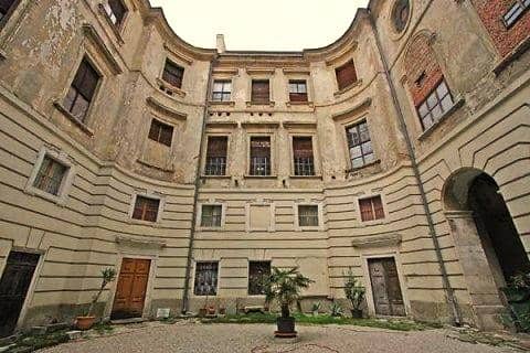 Barockschloss in Krems an der Donau mit großzügiger Nutzfläche
