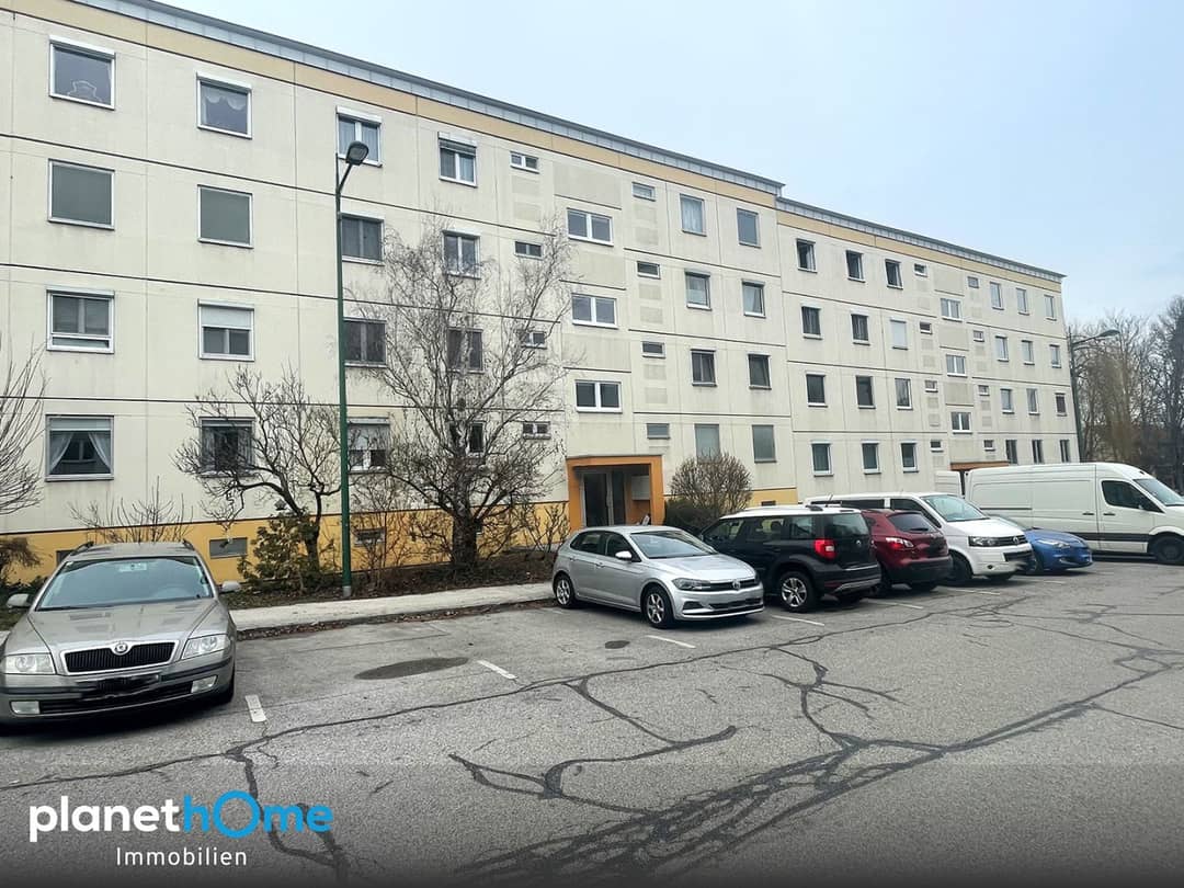 Wohnung mit West Loggia in Südstadt nahe Zentrum