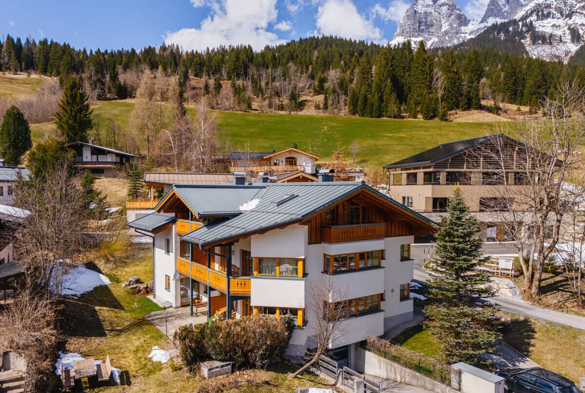 Top floor apartment Hochkönig with two balconies