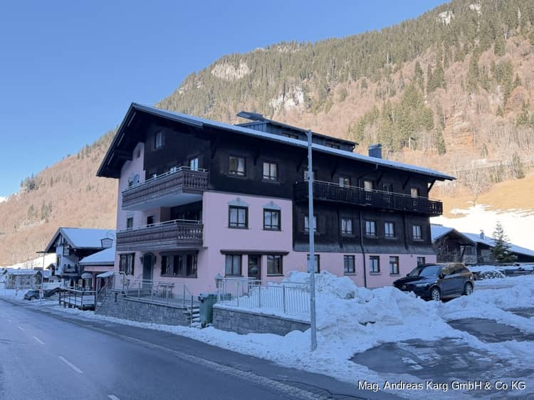 Traditionsreiche Pension Chesa Raetia in Klösterle am Arlberg