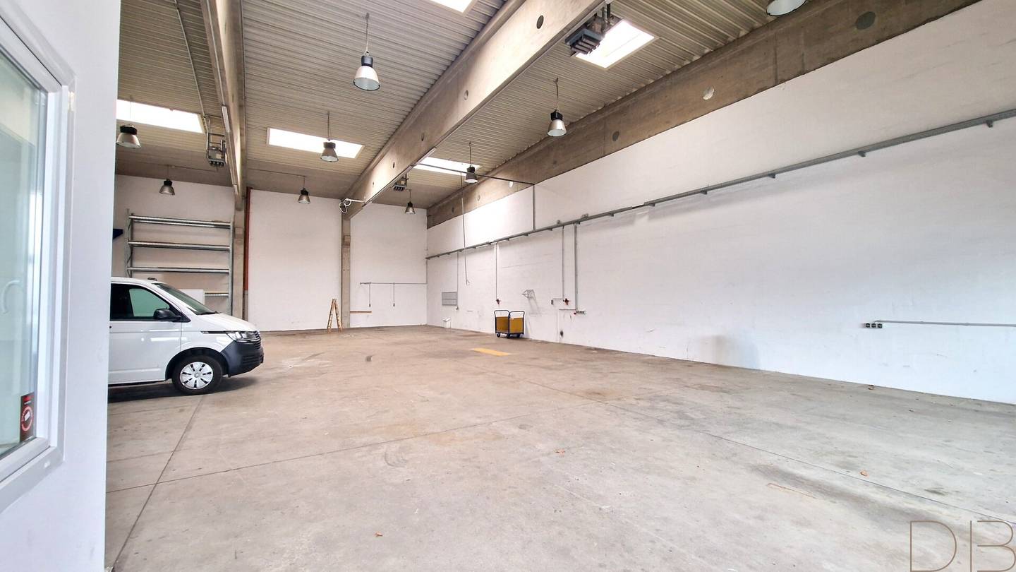 375 m² Commercial Hall in IZ NÖ Süd, Wiener Neudorf