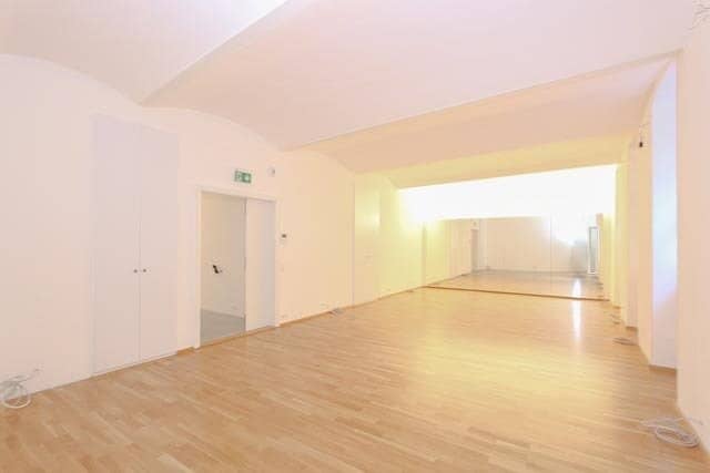 High-quality studio with terrace and garden in Vienna 7th district, Neubau