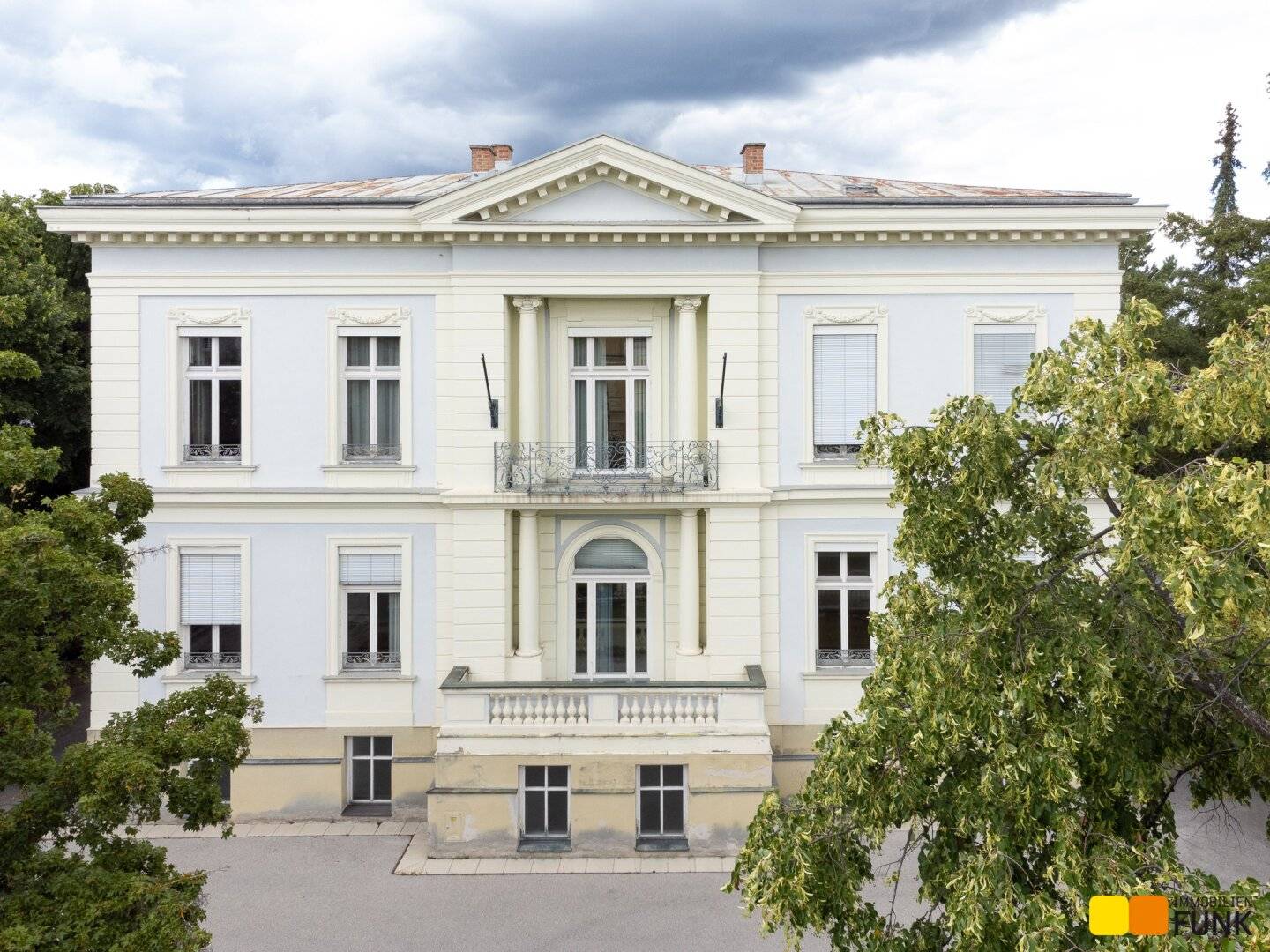 Bestandsfreie Villa