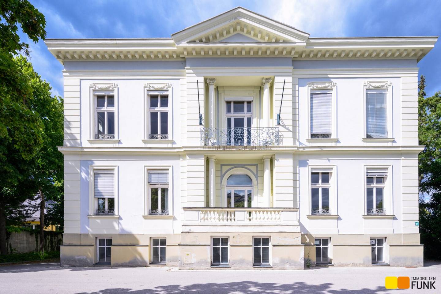 Bestandsfreie Villa