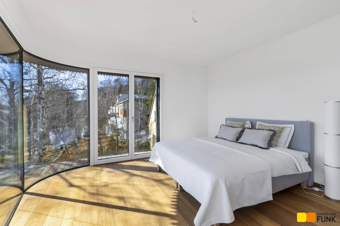 Penthouse with stunning view and roof garden