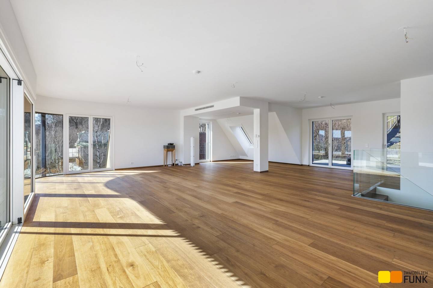 Penthouse with stunning view and roof garden