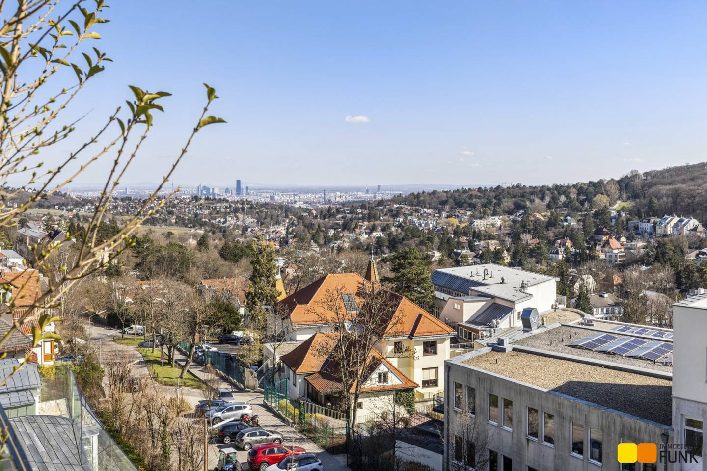 Penthouse with stunning view and roof garden
