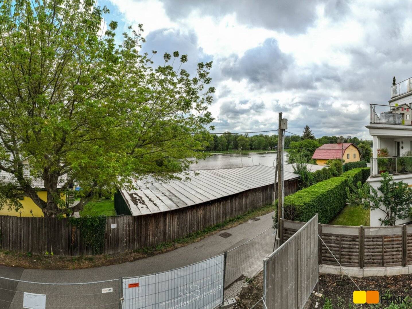 Neubauwohnung mit Wasserblick und Terrasse