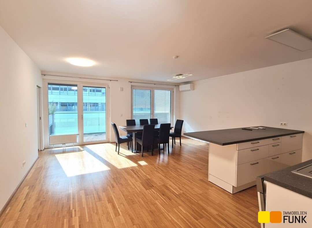 Zweizimmerwohnung nahe Schönbrunn Park mit West Balkon