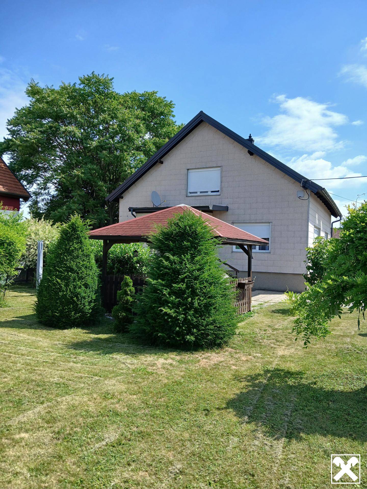 Liebevolles Stadthaus mit Garten in Stockerau