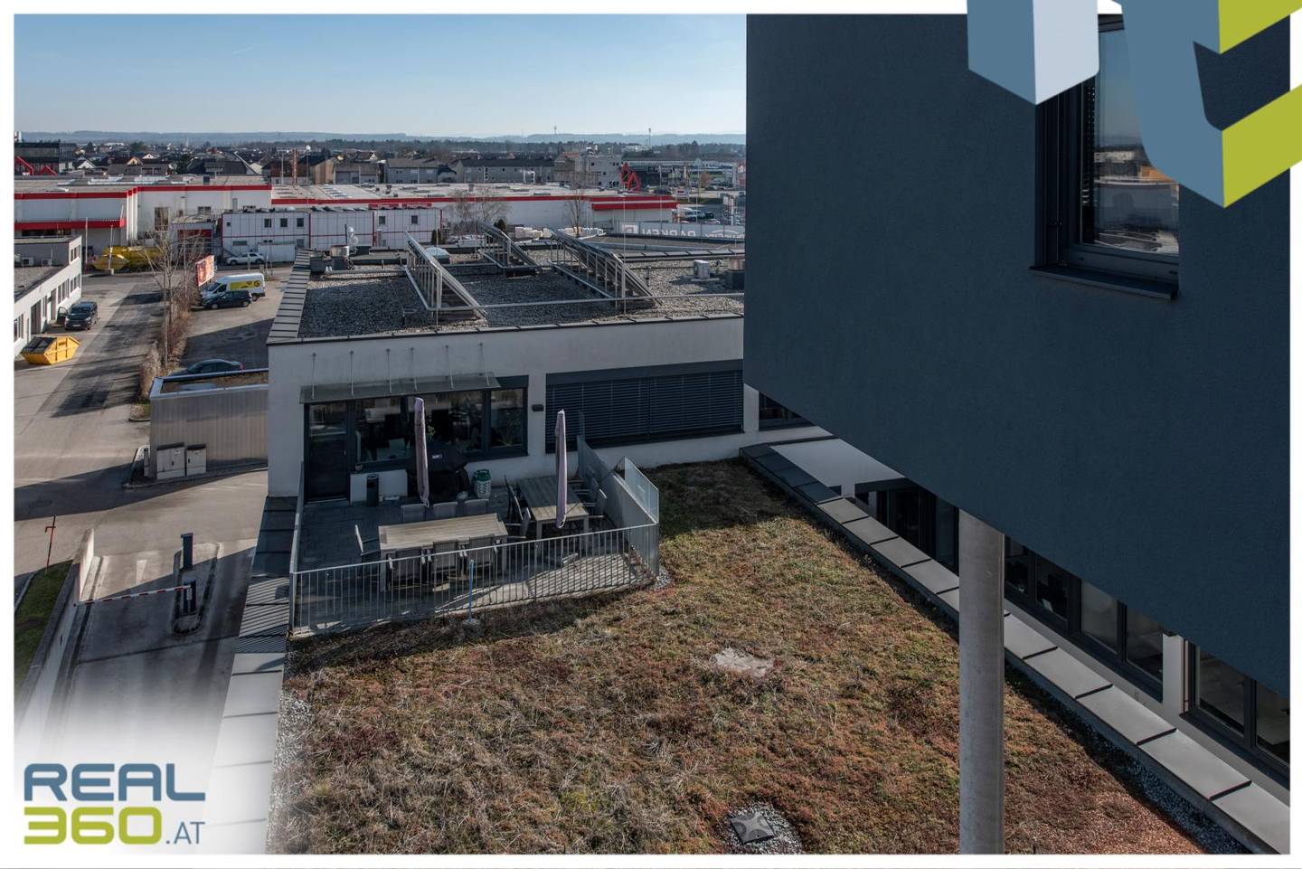 Office space 347 m² near Plus City with rooftop terrace and parking in Pasching