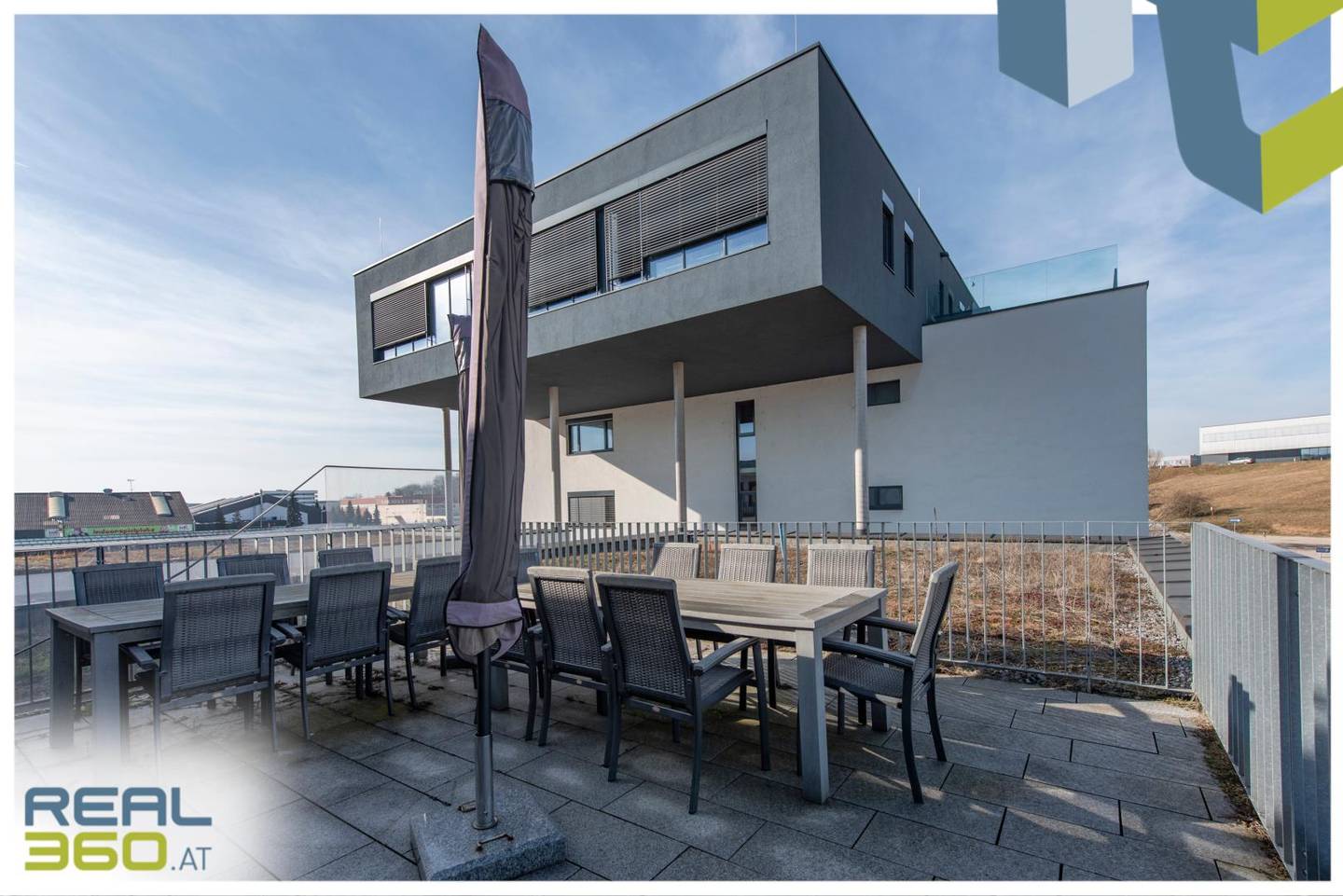 Office space 347 m² near Plus City with rooftop terrace and parking in Pasching