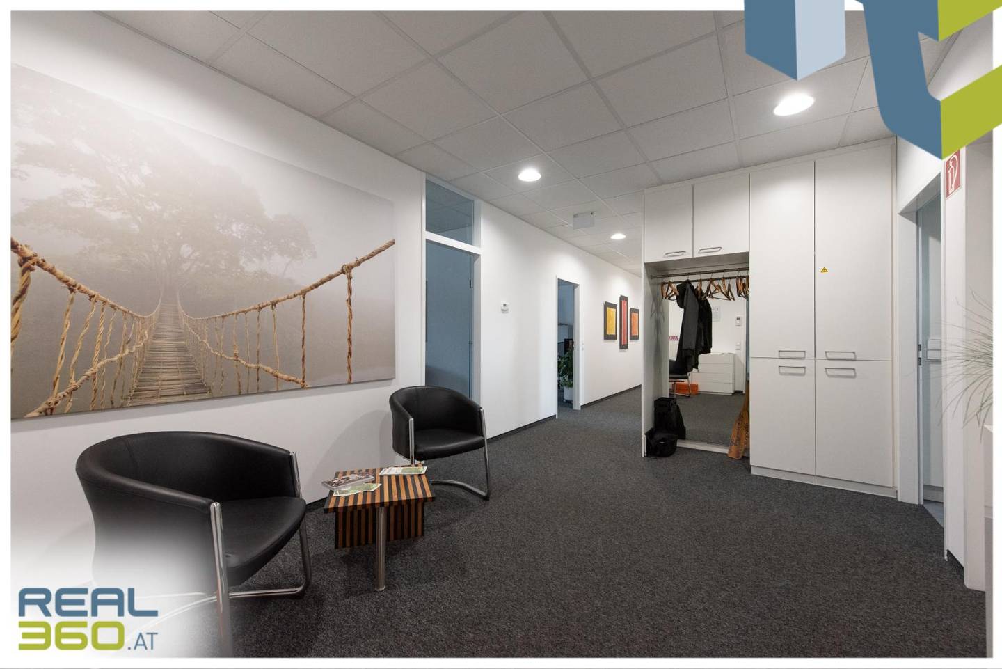 Representative office space 430 m² on 3rd floor, prime city center location Linz