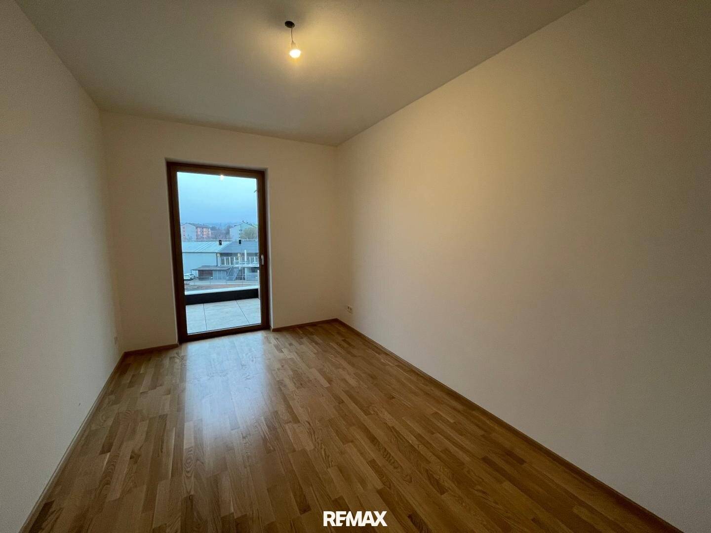 Bright new build apartment with terrace