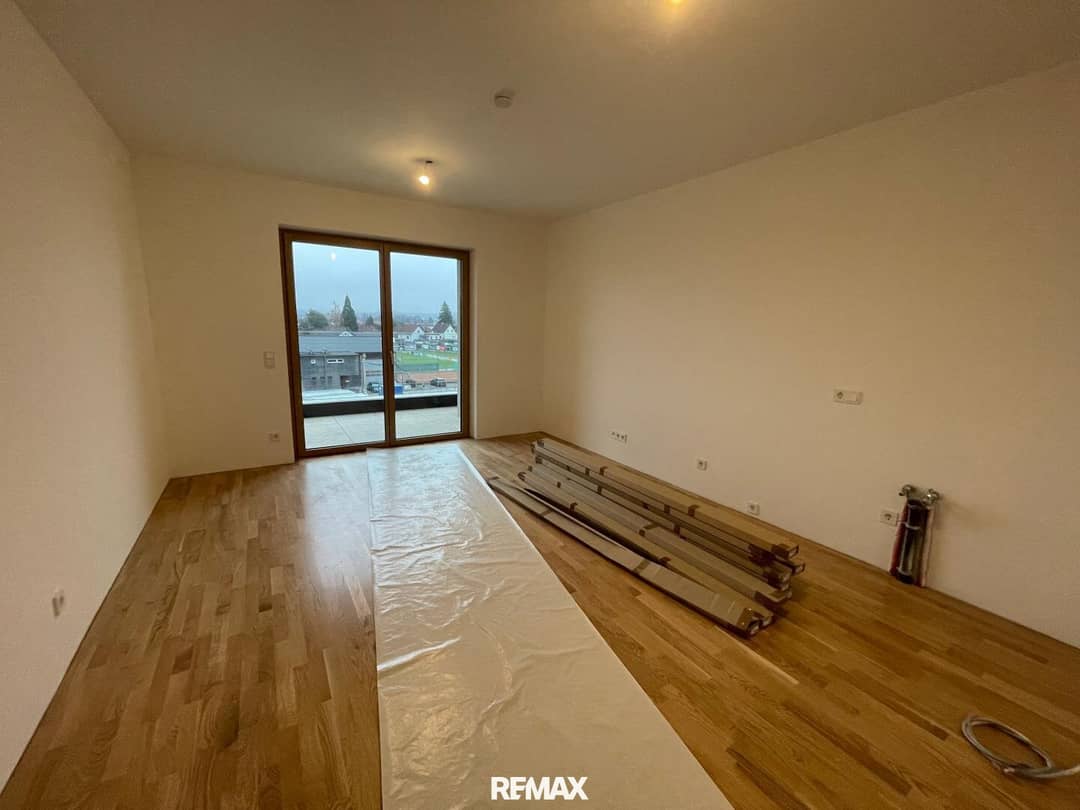 One bedroom new build apartment with terrace