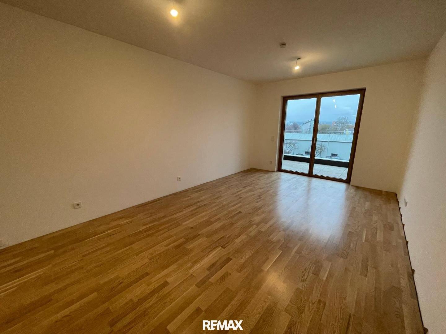 Brand new apartment with terrace and elevator
