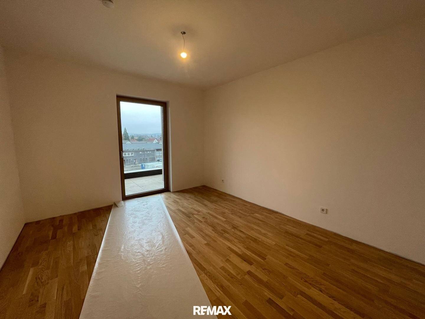 Brand new apartment with terrace and elevator