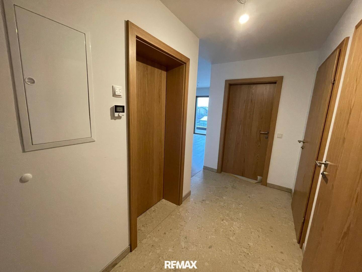 Brand new apartment with terrace and elevator
