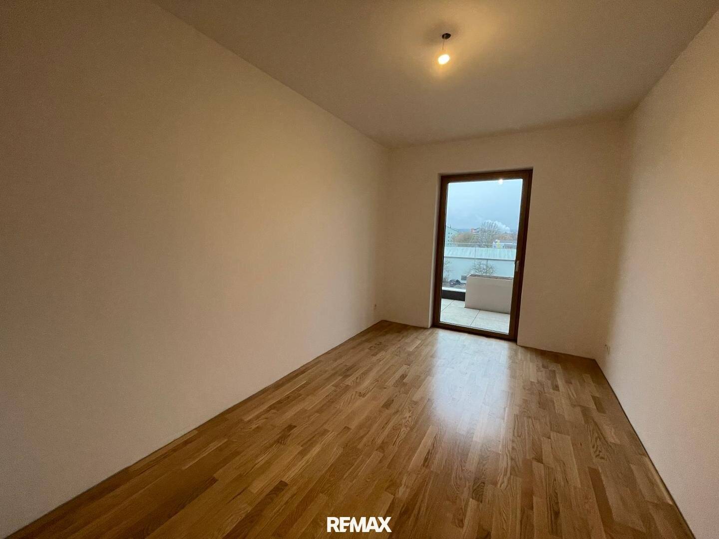 Bright New Build Apartment with Terrace in Central Location