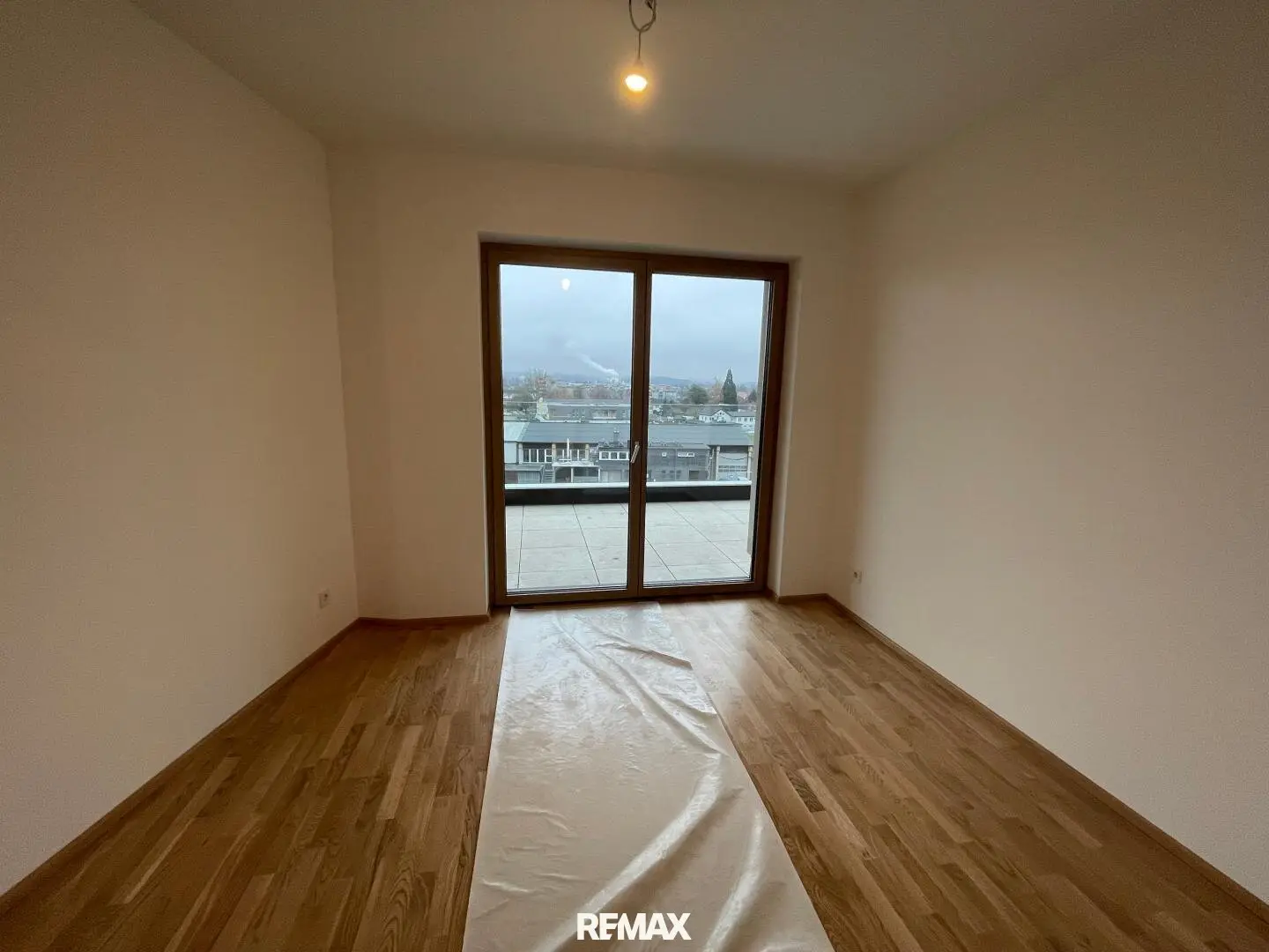 Newly built apartment with terrace and lift first occupancy