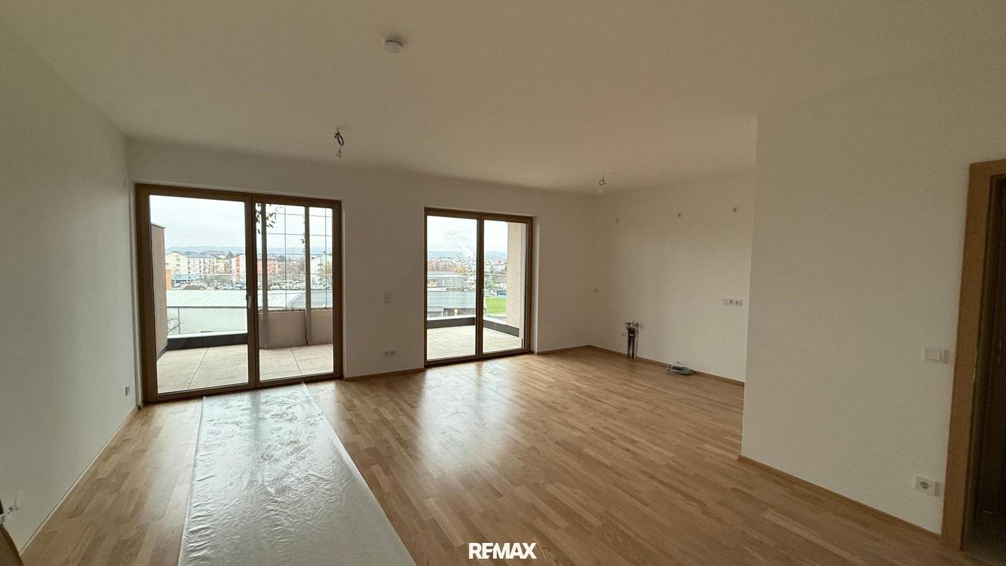 Wohnung im Neubau mit Terrasse und Lift
