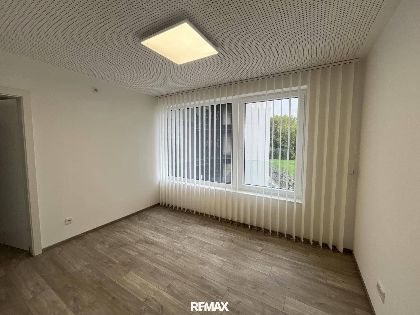 Central Office in Steyr with 70 m² and Underground Parking Spaces