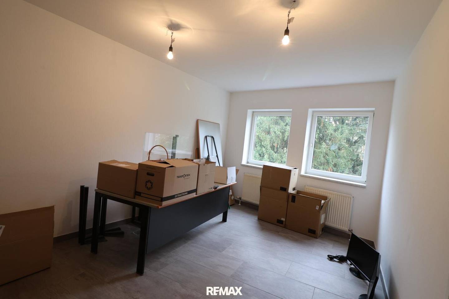 Well-maintained office 75 m² in the center of Perg, 1st floor