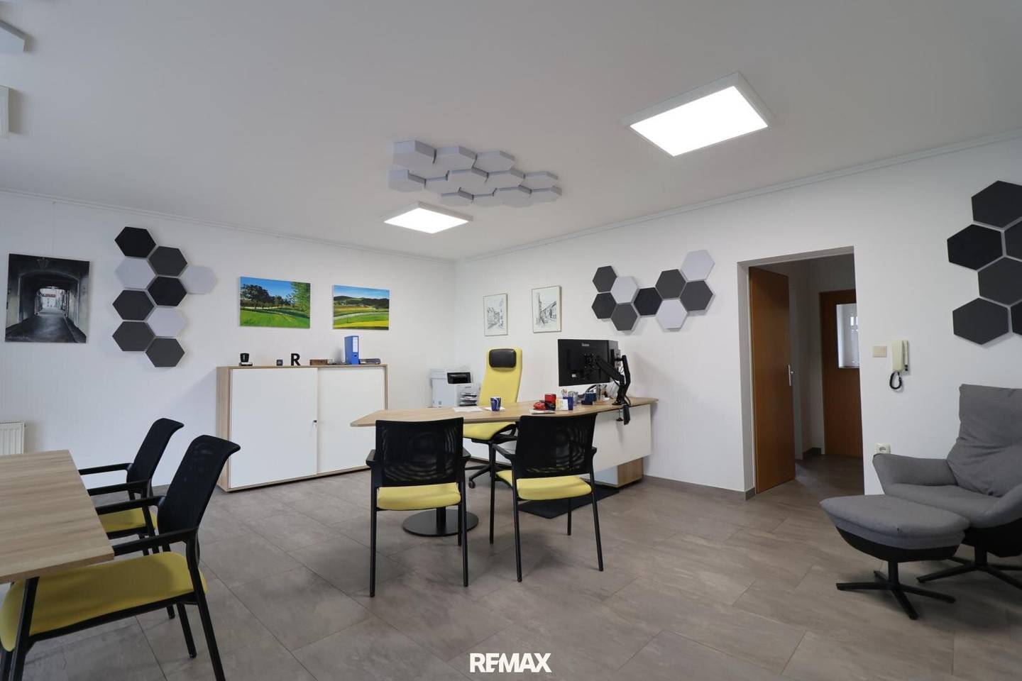 Well-maintained office 75 m² in the center of Perg, 1st floor