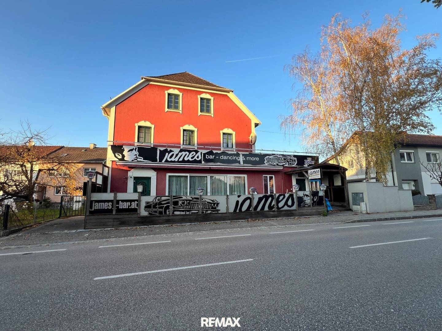 Fully equipped commercial premises in central location in St. Valentin – ready for immediate use