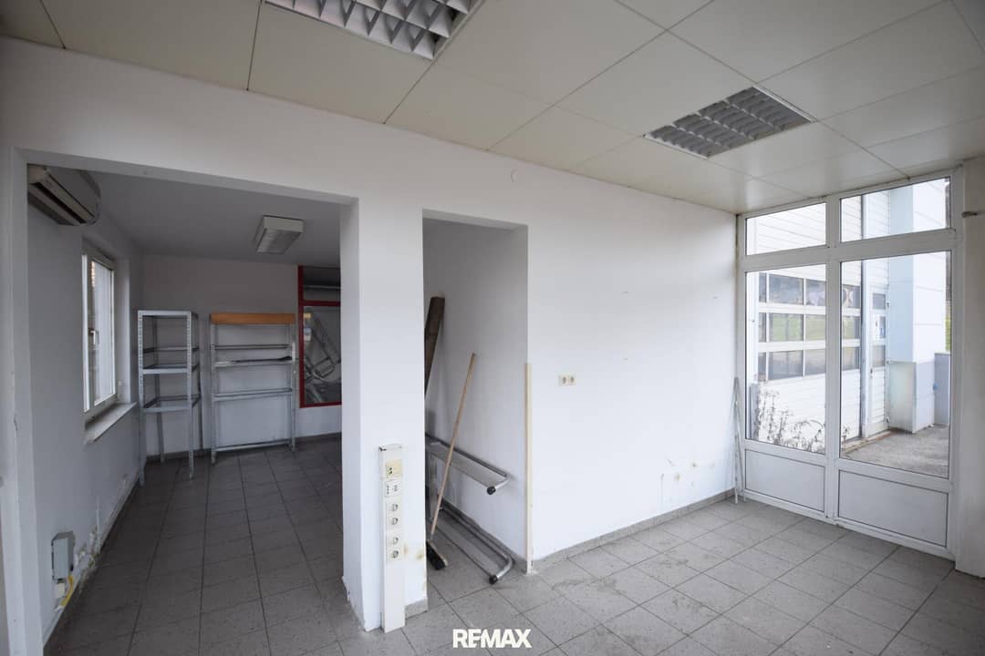 Windfang und Büro