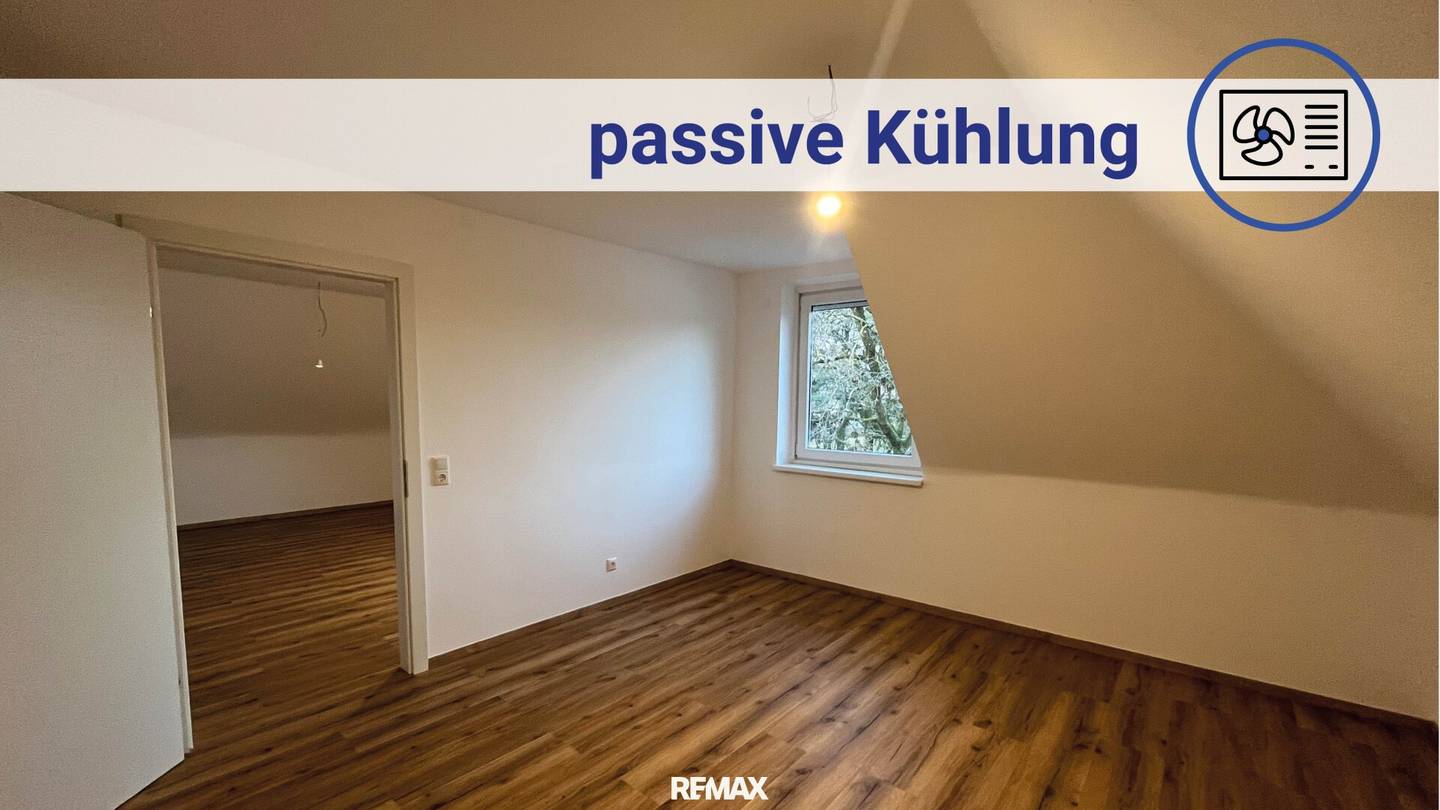 Dachgeschosswohnung nahe Zentrum mit Parkplatz