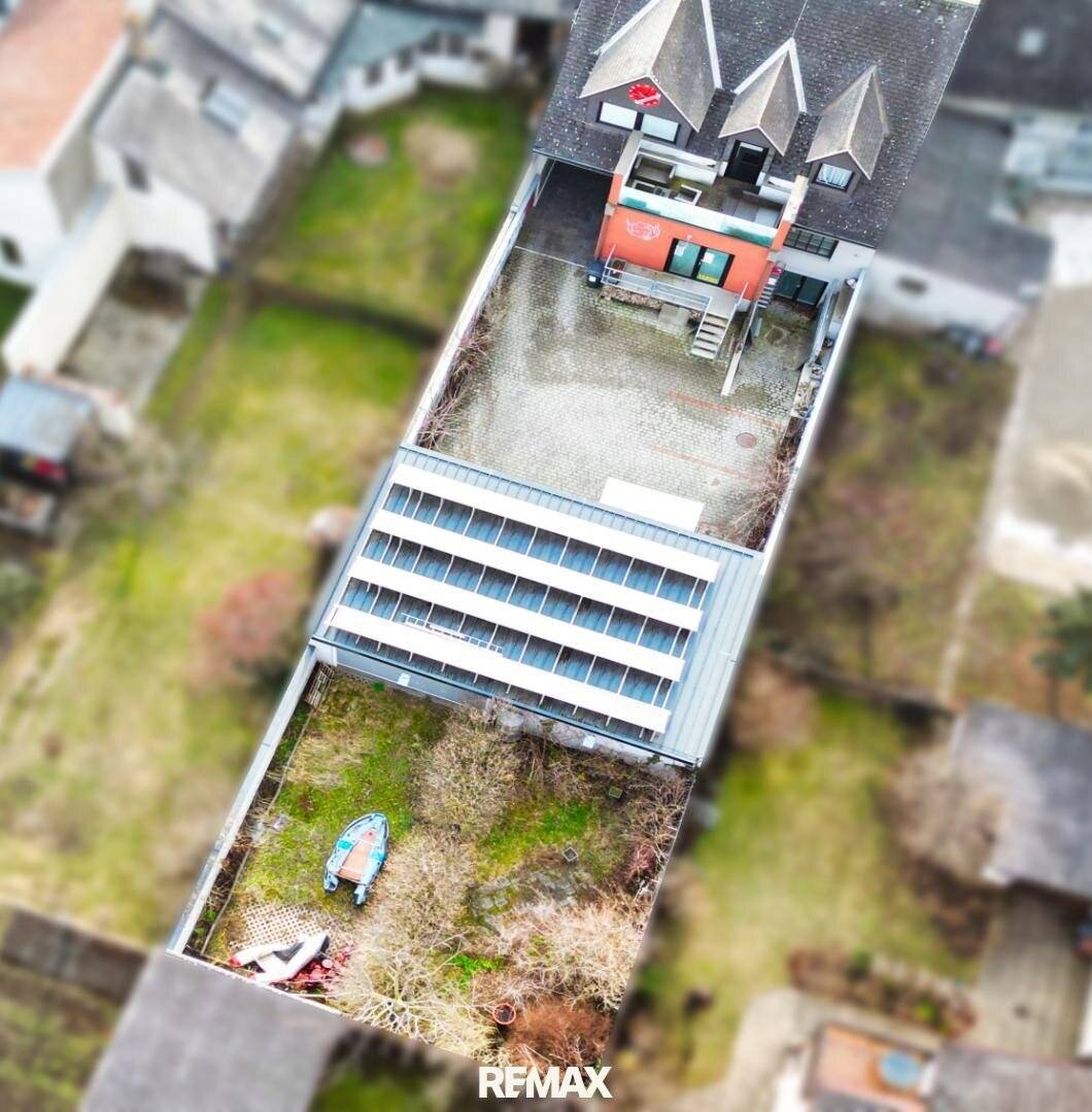 Single-family house with commercial spaces in Gänserndorf center