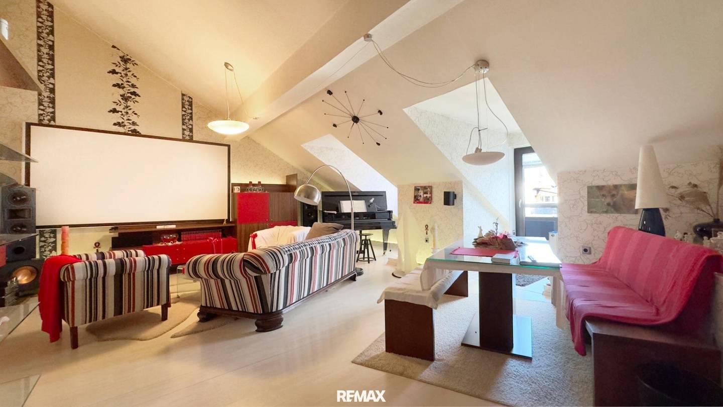 Single-family house with commercial spaces in Gänserndorf center
